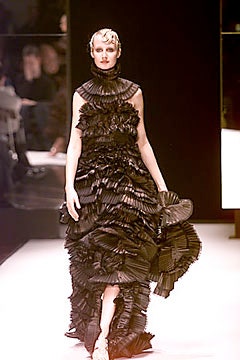 Gianfranco Ferré F/W 00 Look 86