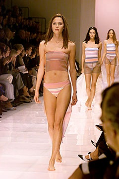 Giorgio Armani S/S 00 Look 73