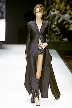 Gianfranco Ferré S/S 00 Look 37