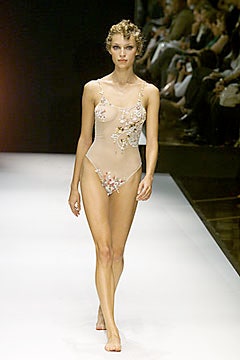 Gianfranco Ferré S/S 00 Look 54