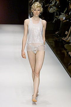Gianfranco Ferré S/S 00 Look 56