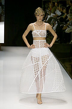 Gianfranco Ferré S/S 00 Look 60