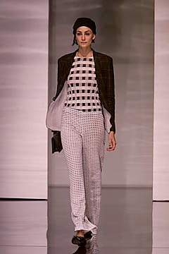 Giorgio Armani S/S 01 Look 7