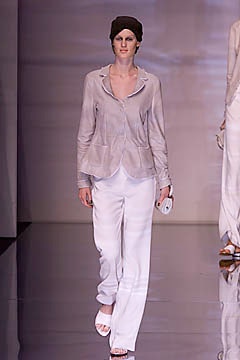 Giorgio Armani S/S 01 Look 19