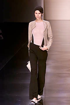 Giorgio Armani S/S 01 Look 32