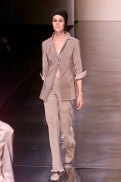 Giorgio Armani S/S 01 Look 35