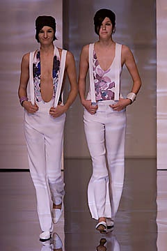 Giorgio Armani S/S 01 Look 62