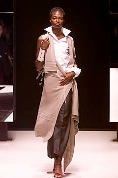 Gianfranco Ferré S/S 01 Look 10