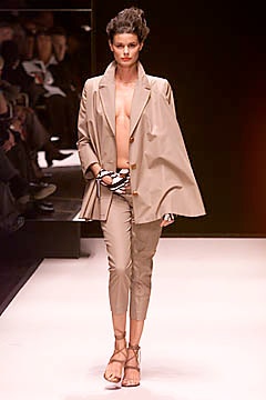 Gianfranco Ferré S/S 01 Look 13