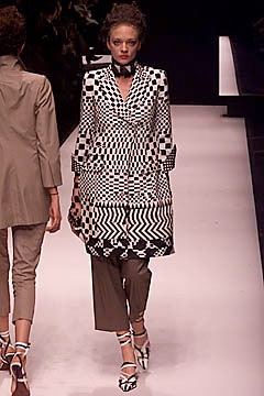 Gianfranco Ferré S/S 01 Look 15