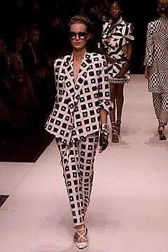 Gianfranco Ferré S/S 01 Look 18