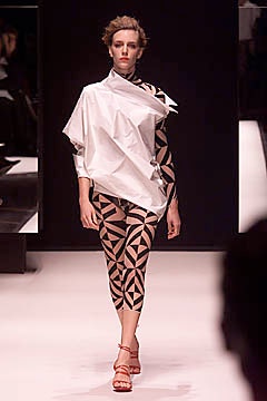 Gianfranco Ferré S/S 01 Look 21
