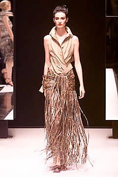 Gianfranco Ferré S/S 01 Look 37