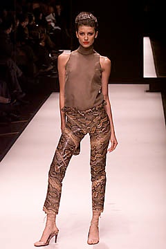 Gianfranco Ferré S/S 01 Look 38