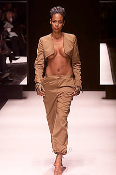 Gianfranco Ferré S/S 01 Look 40
