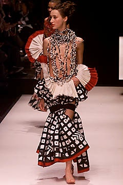 Gianfranco Ferré S/S 01 Look 58