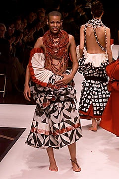 Gianfranco Ferré S/S 01 Look 60