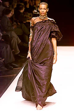 Gianfranco Ferré S/S 01 Look 89