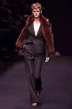 Gianfranco Ferré Fall 2001 Ready-to-Wear