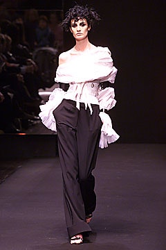 Gianfranco Ferré F/W 01 Look 26