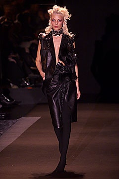 Gianfranco Ferré F/W 01 Look 50