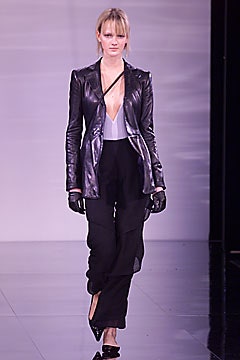 Giorgio Armani F/W 01 Look 12