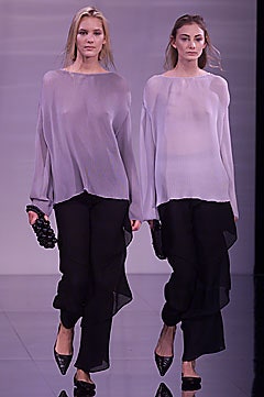 Giorgio Armani F/W 01 Look 13