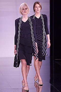 Giorgio Armani F/W 01 Look 16