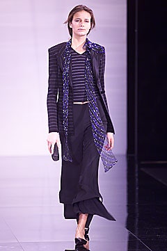 Giorgio Armani F/W 01 Look 17