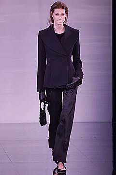 Giorgio Armani F/W 01 Look 19