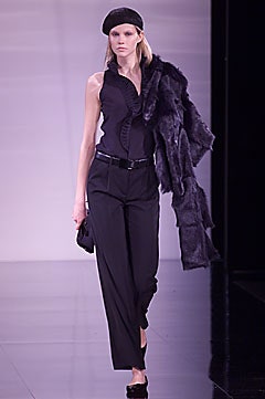 Giorgio Armani F/W 01 Look 20