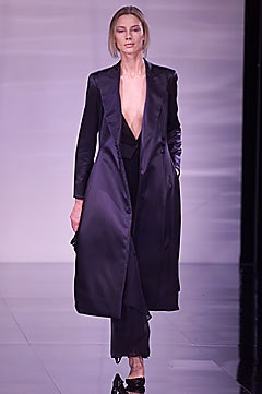 Giorgio Armani F/W 01 Look 24
