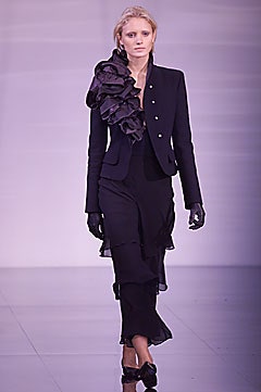 Giorgio Armani F/W 01 Look 27