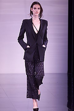 Giorgio Armani F/W 01 Look 28