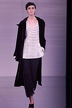 Giorgio Armani F/W 01 Look 42