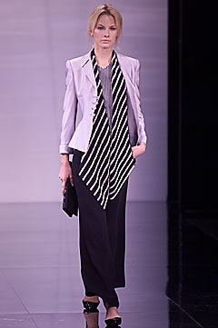 Giorgio Armani F/W 01 Look 49