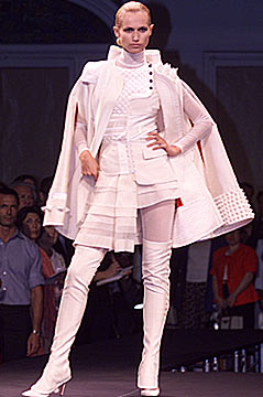 Féraud Fall 2001 Couture