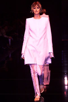 Gianfranco Ferré S/S 02 Look 9
