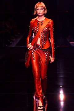 Gianfranco Ferré S/S 02 Look 22
