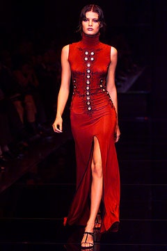 Gianfranco Ferré S/S 02 Look 23