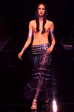 Gianfranco Ferré S/S 02 Look 27