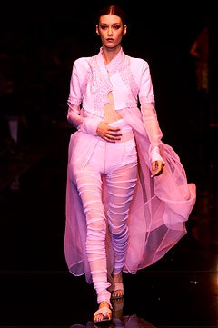 Gianfranco Ferré S/S 02 Look 37