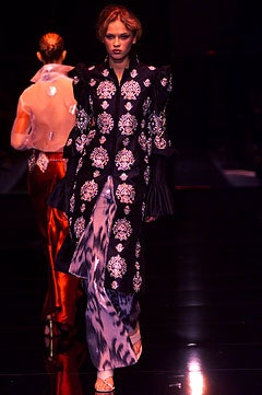 Gianfranco Ferré S/S 02 Look 49