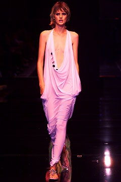 Gianfranco Ferré S/S 02 Look 75