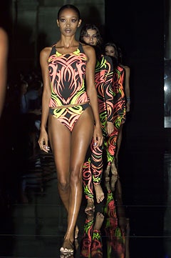 Gianfranco Ferré S/S 02 Look 85