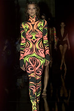 Gianfranco Ferré S/S 02 Look 88