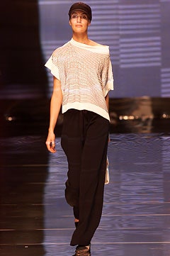 Giorgio Armani S/S 02 Look 15