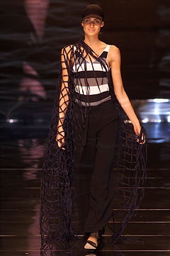 Giorgio Armani S/S 02 Look 18