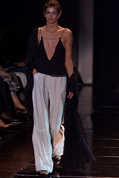 Giorgio Armani S/S 02 Look 19