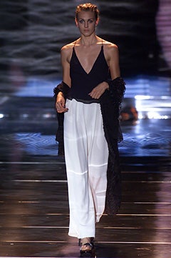 Giorgio Armani S/S 02 Look 20